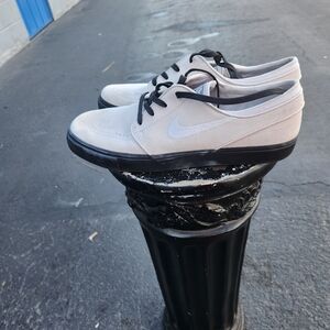 Stan JANOWSKI Nike Suede Shoes.